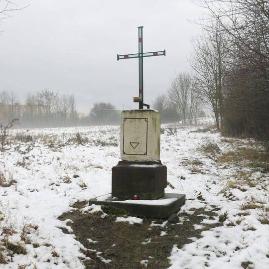 Kříž u silnice z Božtěšic do Chuderova