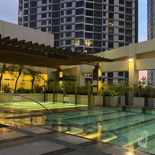 Holiday Inn & Suites Makati