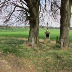 Kříž u cesty mezi Svépravicemi a Mokřinou v části Štětky