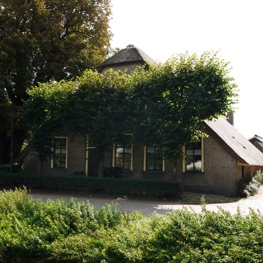 Benedeneind ZZ 279, Benschop