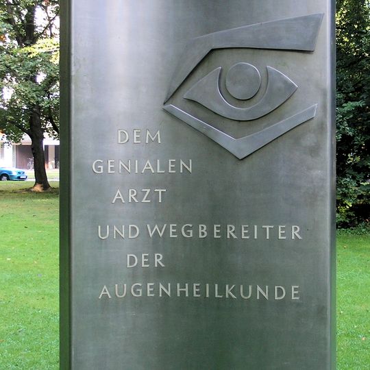 Graefe-Denkmal
