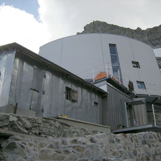 Gonella Hut