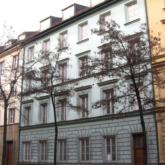 Karlstraße 22