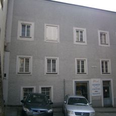 Bürgerhaus mit Teil der inneren Stadtmauer und Zwinger