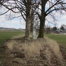 Kříž východně od Ondřejova u rybníku Hejlov