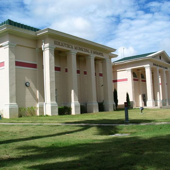 Biblioteca Municipal e Infantil Mariana Suárez de Longo
