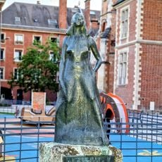 Statue