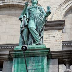 Statue