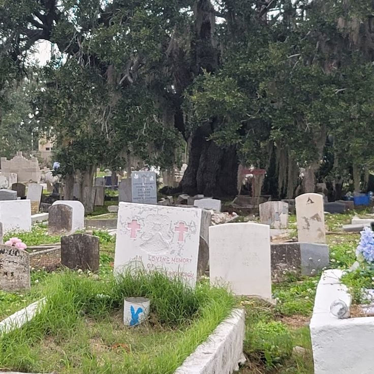 Holt Cemetery