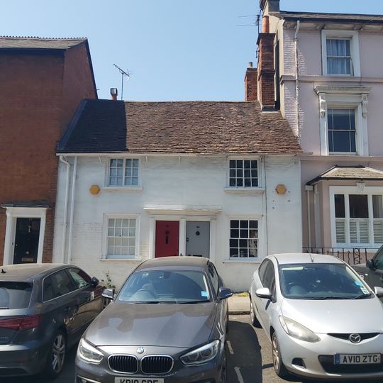 25 26, Castle Street