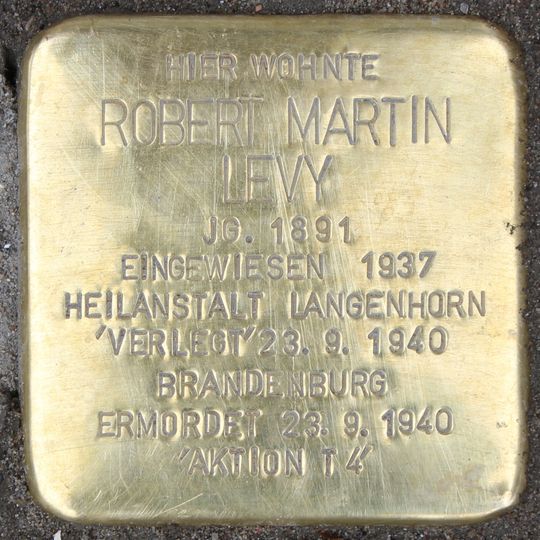 Stolperstein en memoria de Robert Martin Levy