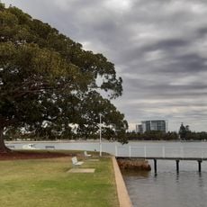 Peninsula Hotel , Boatsheds & Stingray Point