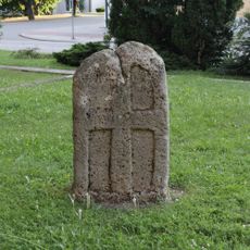 Smírčí kámen v Měníně