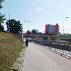 Železniční most přes ulici Jiřího z Poděbrad