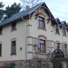 Villa mit Einfriedung Eduard-Bilz-Straße 38