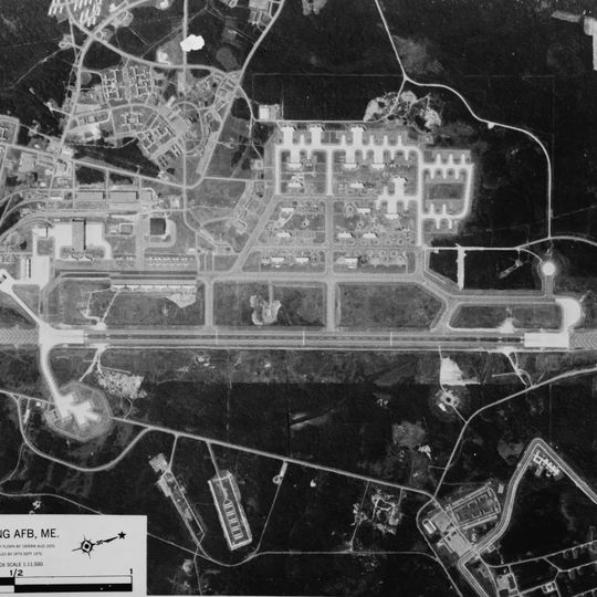 Loring Commerce Centre