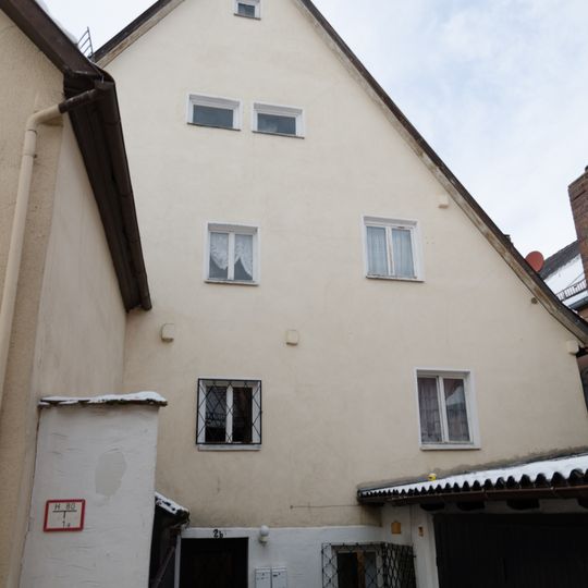 Bachgasse 3; Seeweihermauer 2b