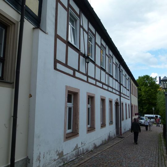 Pfarrhaus in geschlossener Bebauung Pfarrgasse 1