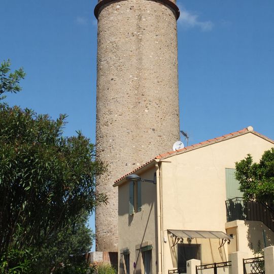 Tour de Château-Roussillon
