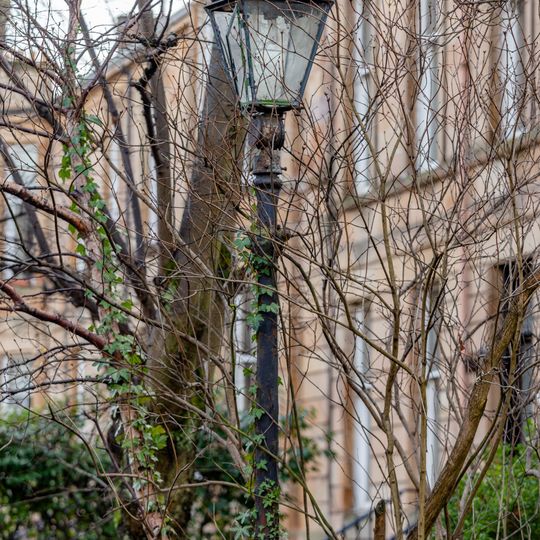 23 Marywood Square, Lamp Standard