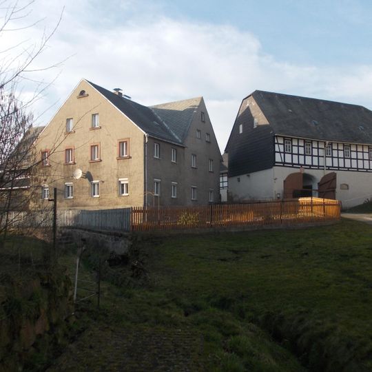 Wohnstallhaus, Torhaus, Scheune und Seitengebäude eines Vierseithofes Dölitzsch 3