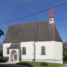 Kath. Filialkirche Hl. Kreuz und ehem. Friedhofsfläche