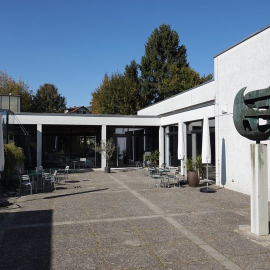 Kirchgemeindehaus mit Sigristenwohnung, Bolligen