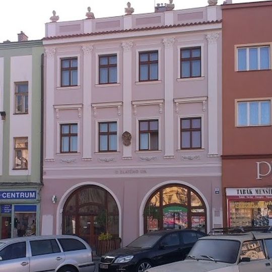 Velké náměstí 106