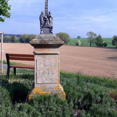 Kříž východně od Výrova (2)