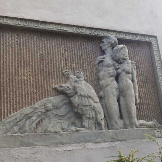 Reliéf na Šalounově vile na Vinohradech