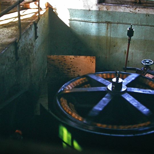 Reussinsel / Turbinen und Generator Kraftwerk Bruggmühle