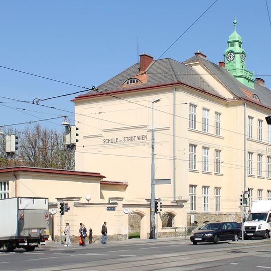 Volksschule Brünner Straße 139