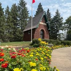 Darlingford Memorial and Park