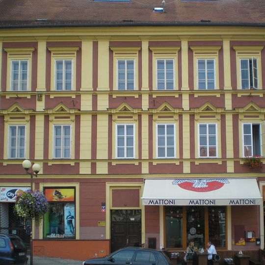 Náměstí Krále Jiřího z Poděbrad 52