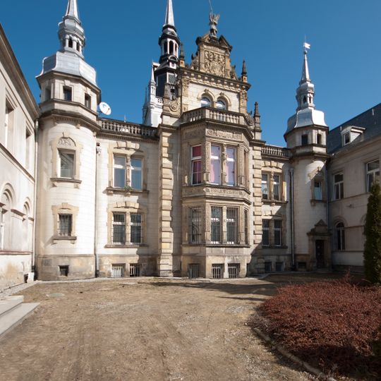 Tułowice Palace