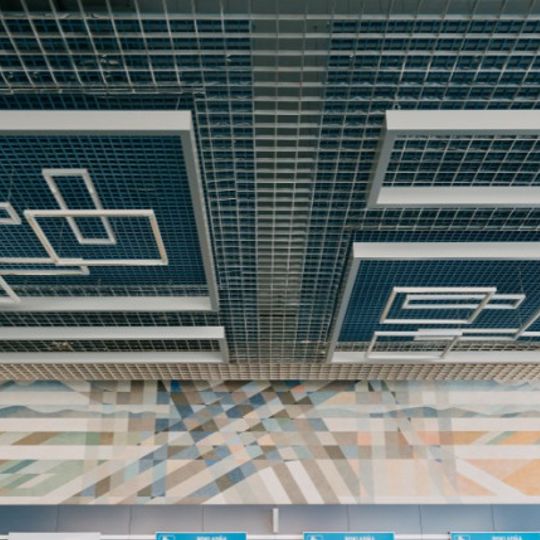 Štukolustro v staničnej hale