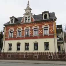 Mietshaus in offener Bebauung, mit Vorgarten Einsiedler Hauptstraße 69