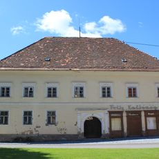 Wohn- und Geschäftshaus, ehem. Platzkrämerhaus