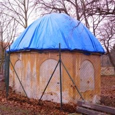 Southern pavilion at Cibulka estate