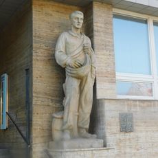 Socha Rozsévač před spořitelnou v Napajedlech