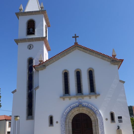 Igreja Paroquial de Cabreiros