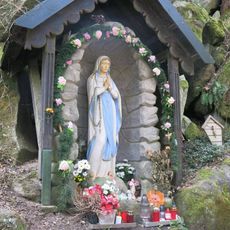 Kaplička Panny Marie ve skále jihovýchodně od Konstantinových lázní