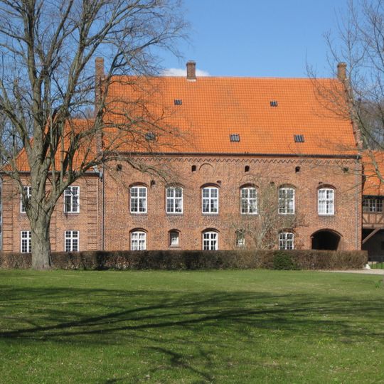 Vedbygård