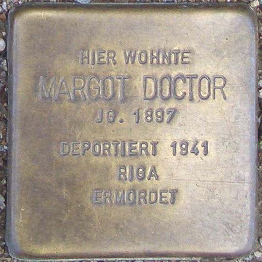 Stolperstein en memoria de Margot Doctor