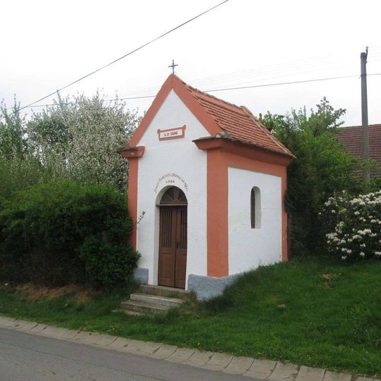 Kaple v Měčíně v části Černovec