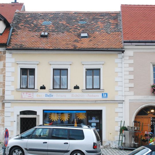 Wohn- und Geschäftshaus