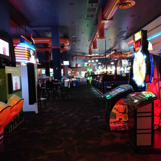 Dave & Buster's