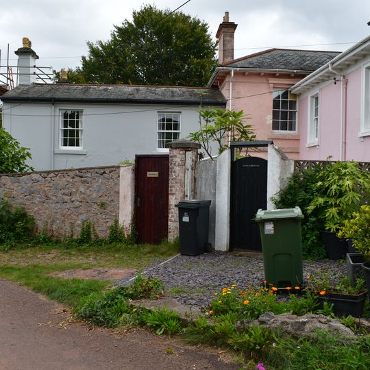 Hanningfields, Little Warborough And  South Warborough House