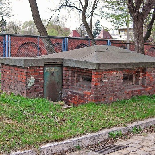 Schron przeciwlotniczy w zespole wodociągowym Na Grobli