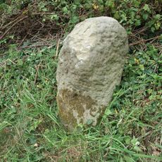 Milestone, c.100yds S of railway bridge